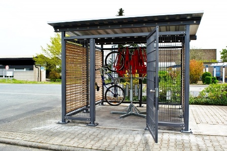 Cet abri permet de recevoir 12 vélos suspendus